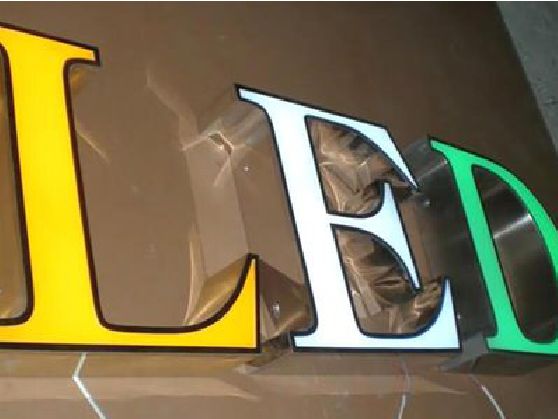 清丰介绍LED招牌的基础知识。