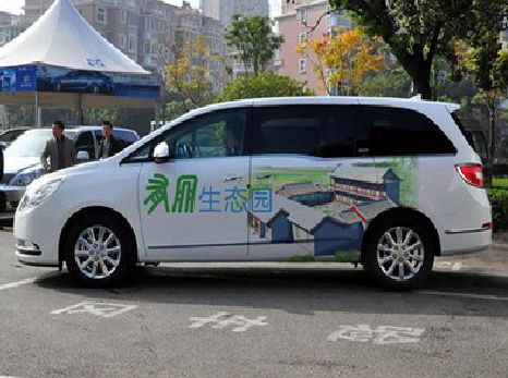 清丰户外车贴喷绘如何保持效果?